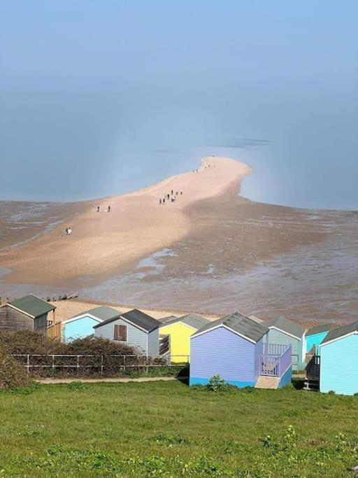 The Willow Studio - Peaceful Retreat Near Whitstable Seaside ฟาเวอร์แชม ภายนอก รูปภาพ