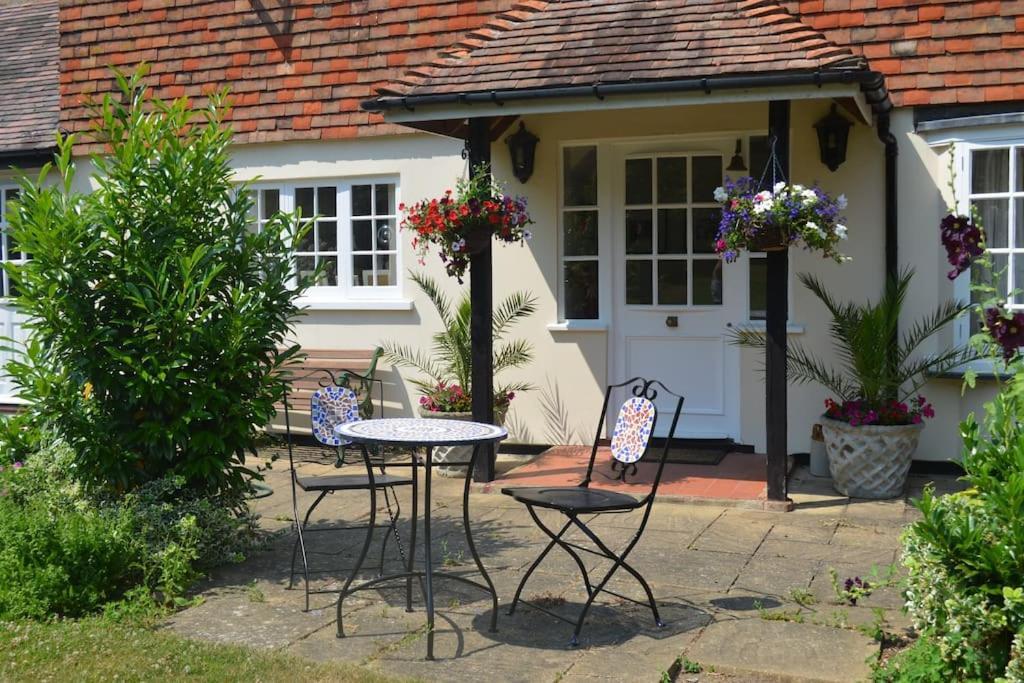 The Willow Studio - Peaceful Retreat Near Whitstable Seaside ฟาเวอร์แชม ภายนอก รูปภาพ