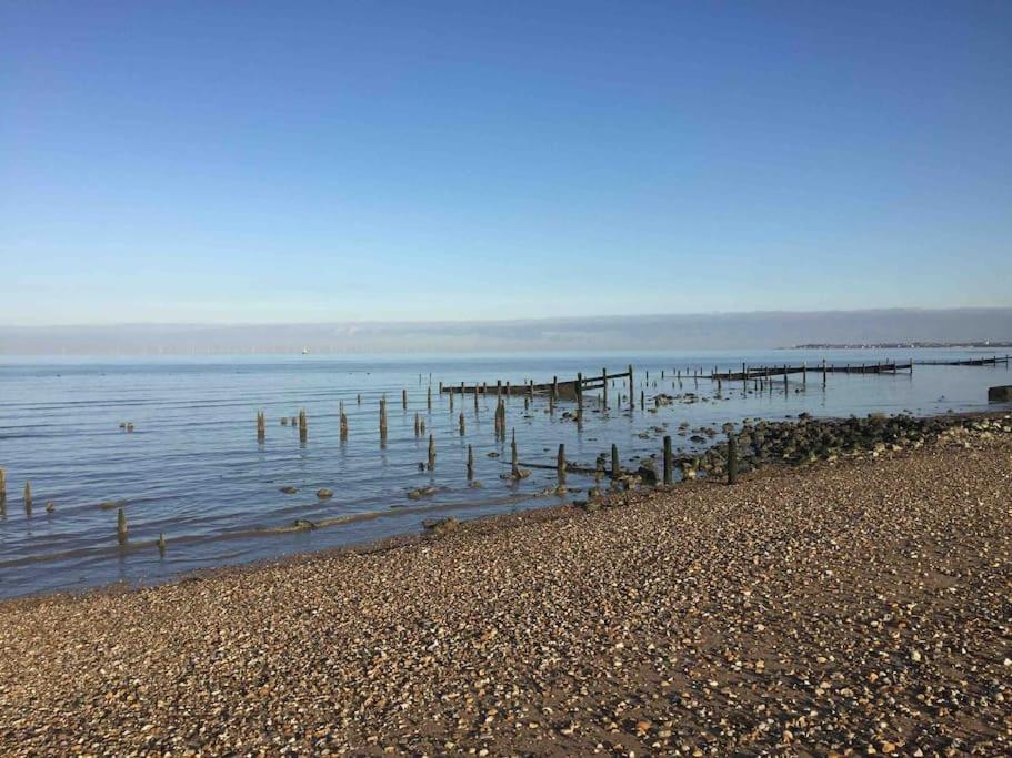 The Willow Studio - Peaceful Retreat Near Whitstable Seaside ฟาเวอร์แชม ภายนอก รูปภาพ
