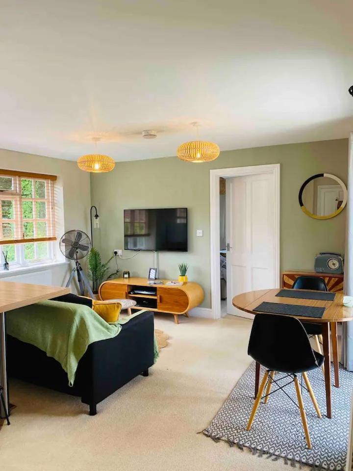 The Willow Studio - Peaceful Retreat Near Whitstable Seaside ฟาเวอร์แชม ภายนอก รูปภาพ